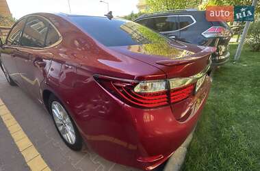 Седан Lexus ES 2014 в 