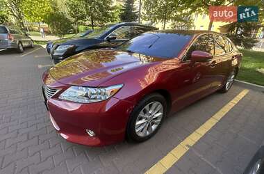 Седан Lexus ES 2014 в 
