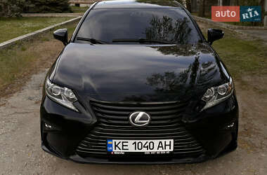 Седан Lexus ES 2012 в 