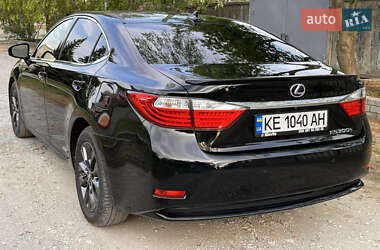 Седан Lexus ES 2012 в 