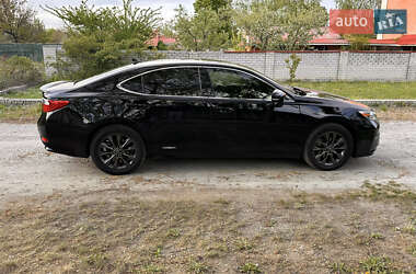 Седан Lexus ES 2012 в 