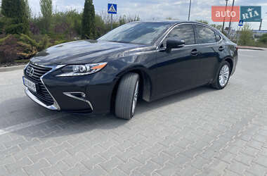Седан Lexus ES 2017 в 