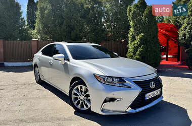 Седан Lexus ES 2012 в Тростянце