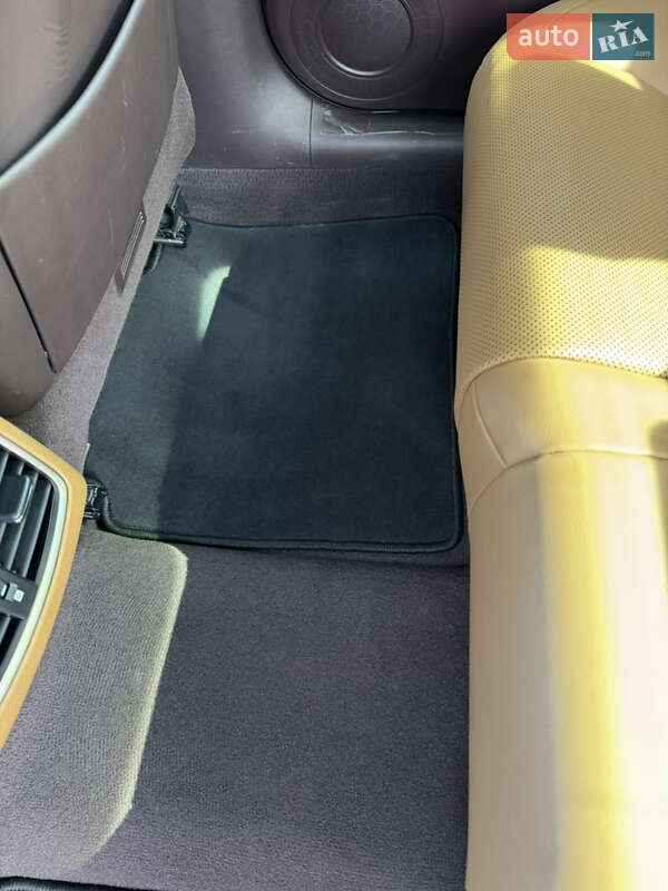 Седан Lexus ES 2016 в Одесі