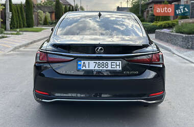 Седан Lexus ES 2021 в 