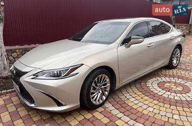 Седан Lexus ES 2019 в Тернополе