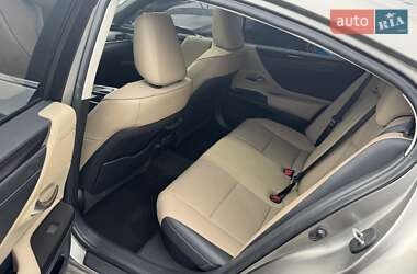 Седан Lexus ES 2019 в Киеве