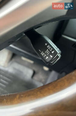 Седан Lexus ES 2013 в 