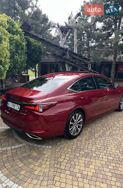Седан Lexus ES 2020 в 