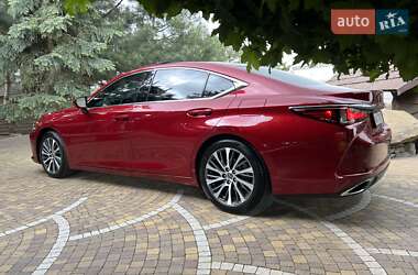 Седан Lexus ES 2020 в 
