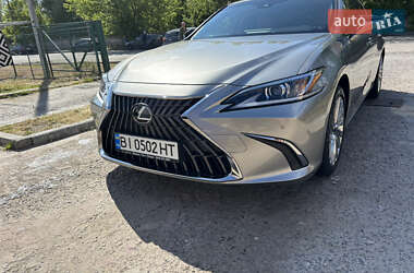 Седан Lexus ES 2022 в Кременчуге