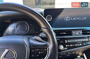 Седан Lexus ES 2022 в Кременчуге