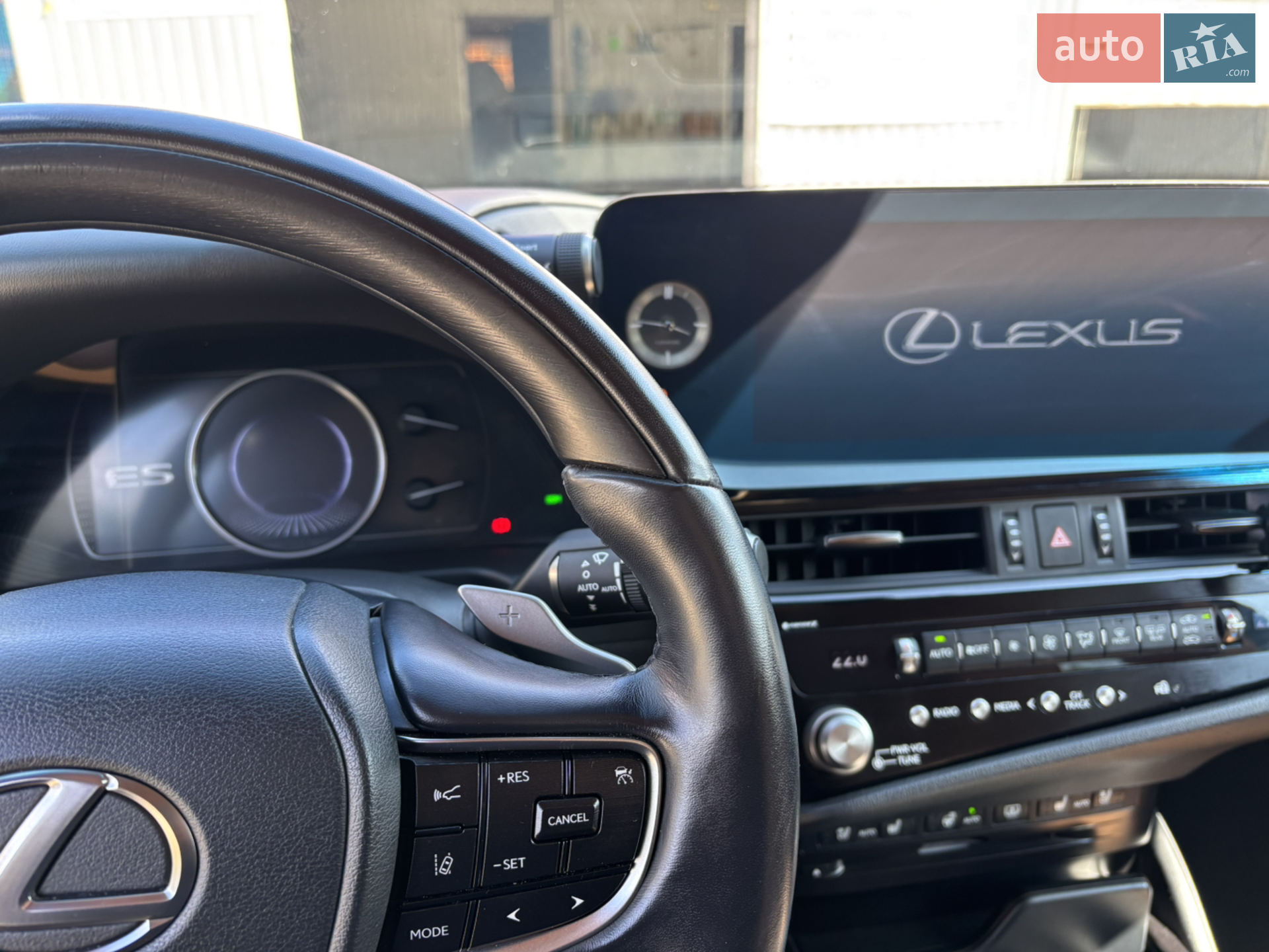 2022 Lexus ES - мініатюра 17