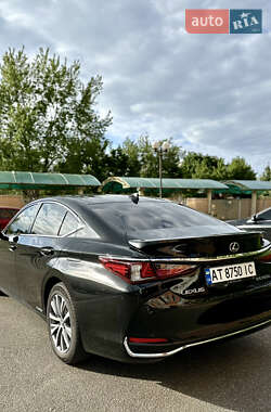 Седан Lexus ES 2019 в 