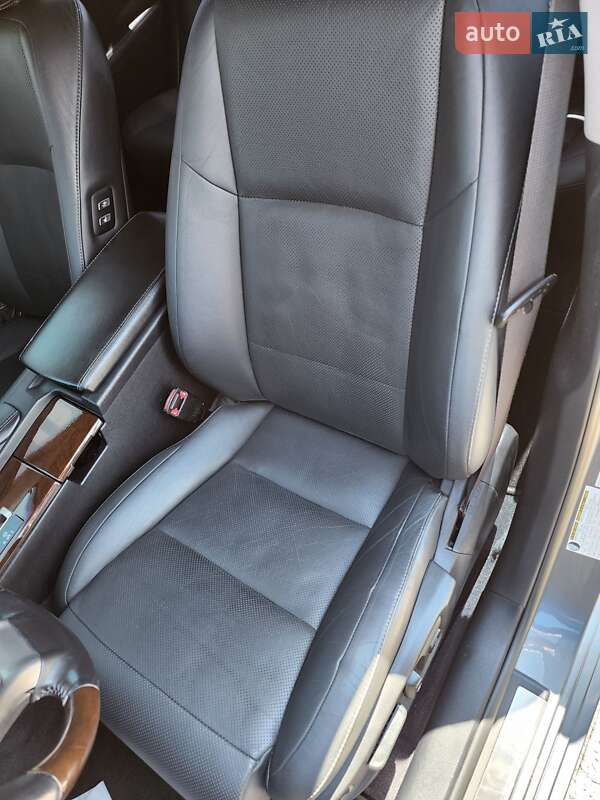 Седан Lexus ES 2013 в Одессе