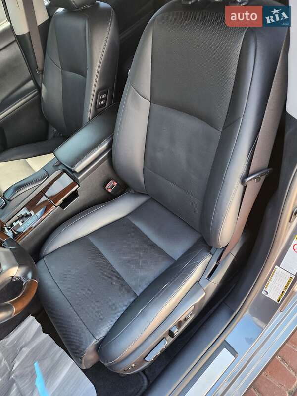 Седан Lexus ES 2013 в Одессе
