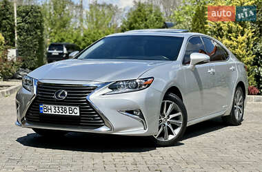 Седан Lexus ES 2015 в Одесі