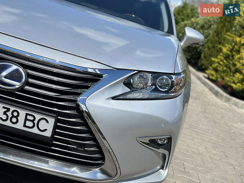 Седан Lexus ES 2015 в Одессе