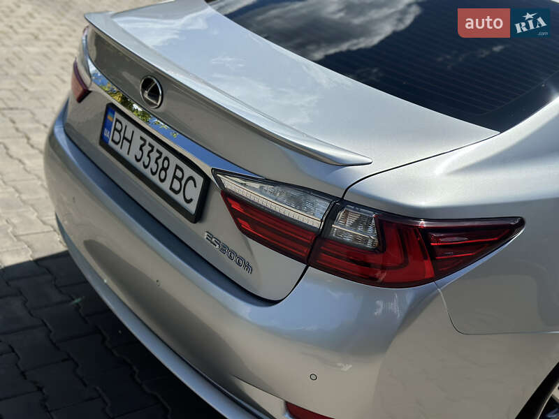 Седан Lexus ES 2015 в Одессе