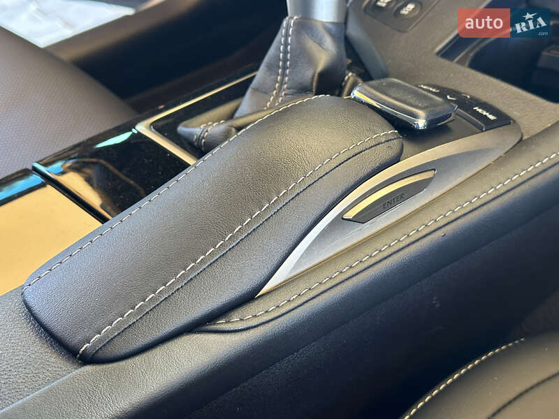 Седан Lexus ES 2015 в Одессе