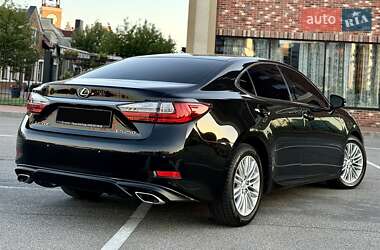 Седан Lexus ES 2016 в 