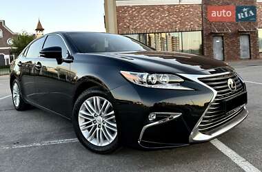 Седан Lexus ES 2016 в 