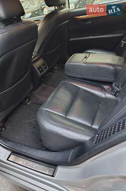Седан Lexus ES 2012 в 