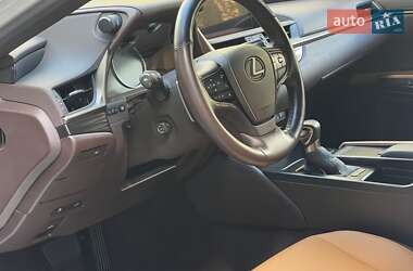 Седан Lexus ES 2020 в 