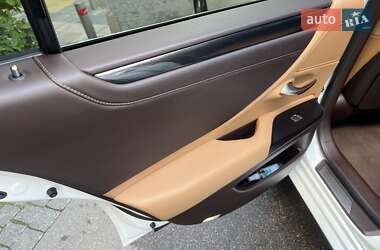 Седан Lexus ES 2020 в 