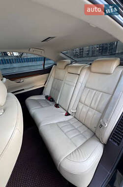Седан Lexus ES 2015 в 