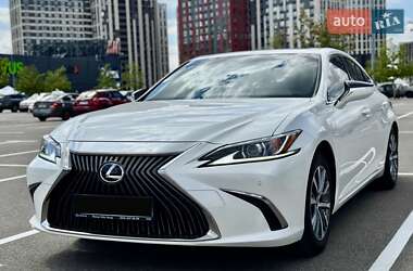 Седан Lexus ES 2019 в Києві