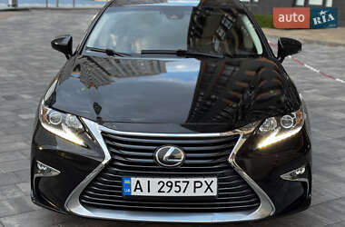 Седан Lexus ES 2018 в 