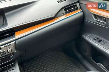 Седан Lexus ES 2012 в 