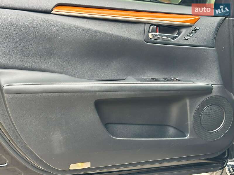 Седан Lexus ES 2012 в Одессе