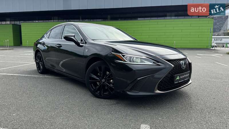 Lexus ES 2023