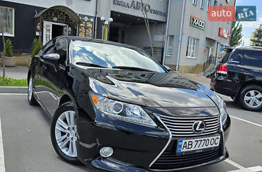 Седан Lexus ES 2014 в Виннице