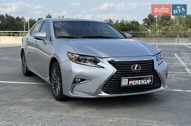 Седан Lexus ES 2017 в Киеве