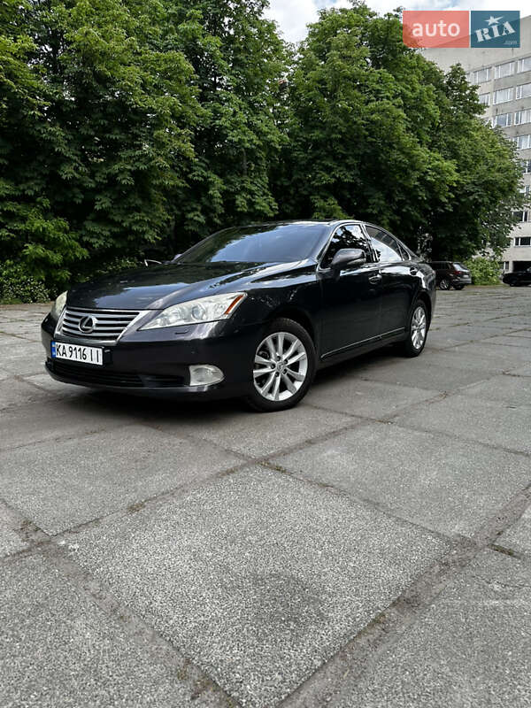 Седан Lexus ES 2011 в Киеве