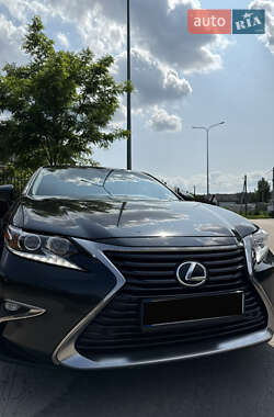 Седан Lexus ES 2017 в 