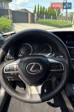 Седан Lexus ES 2017 в 