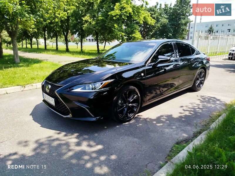 Седан Lexus ES 2022 в Києві