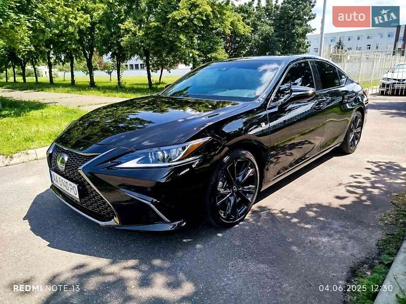 Lexus ES 2022