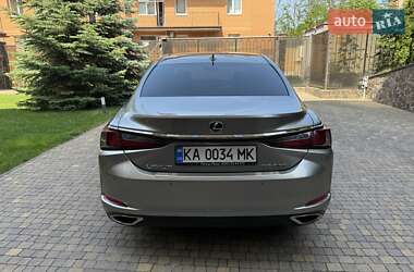 Седан Lexus ES 2021 в 