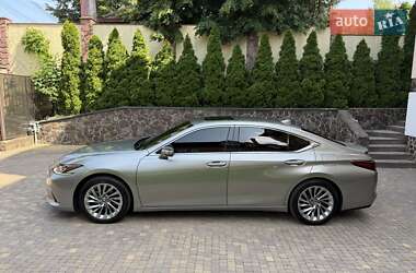 Седан Lexus ES 2021 в 