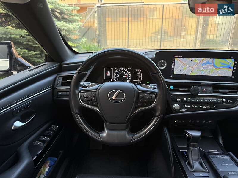 Седан Lexus ES 2021 в Киеве