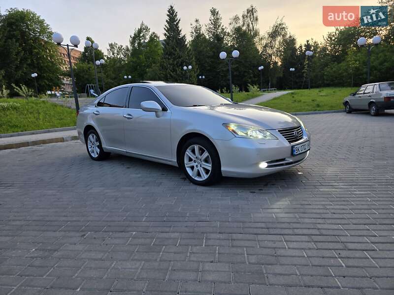 Седан Lexus ES 2007 в Ровно