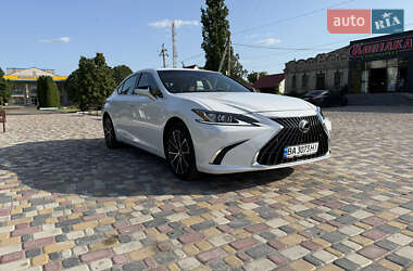 Седан Lexus ES 2024 в Кривом Озере