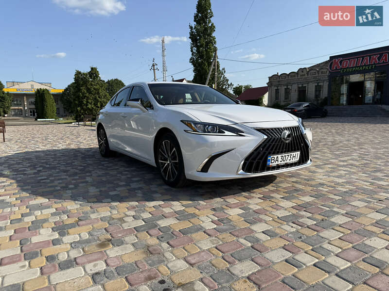 Седан Lexus ES 2024 в Кривом Озере
