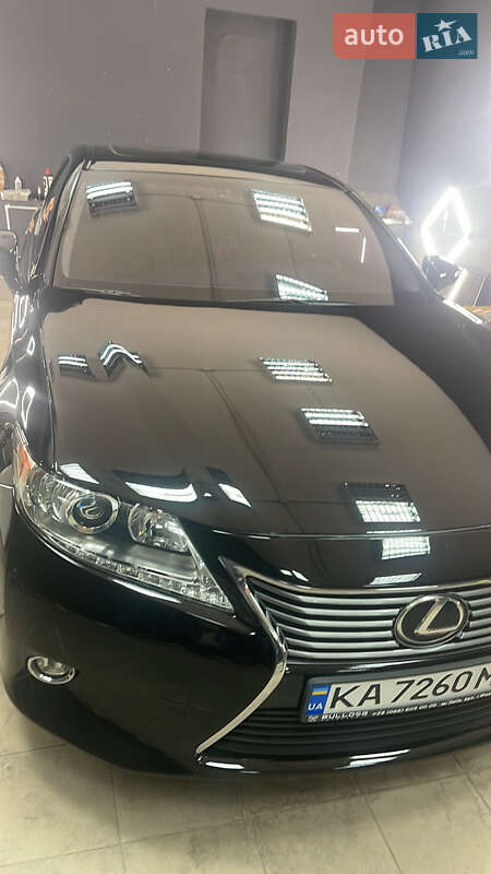Седан Lexus ES 2014 в Киеве фото 2 Седан Lexus ES 2014 в Киеве