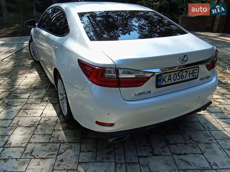 Седан Lexus ES 2017 в Киеве